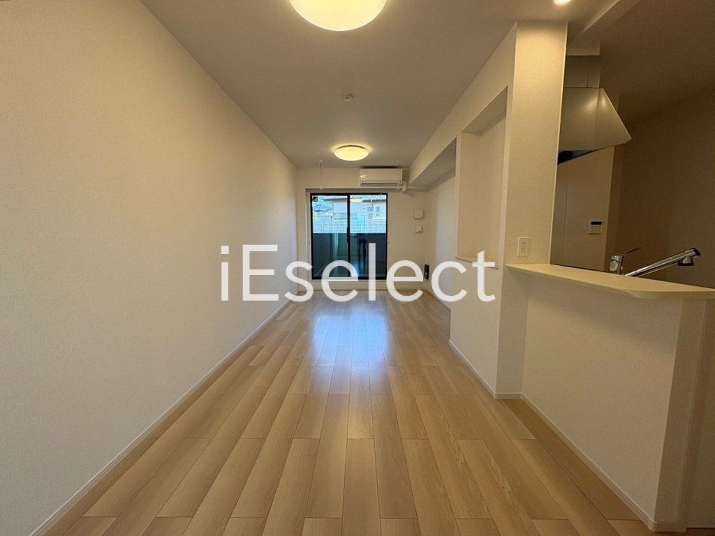 居室・リビング　広々開放的なリビングです♪