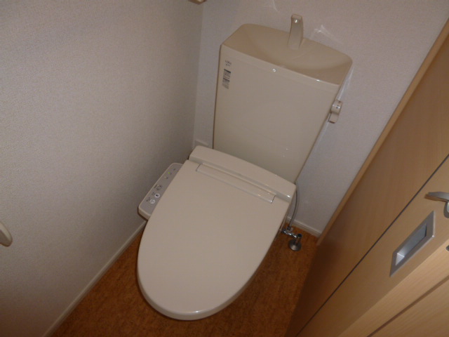 トイレ　ウォシュレット