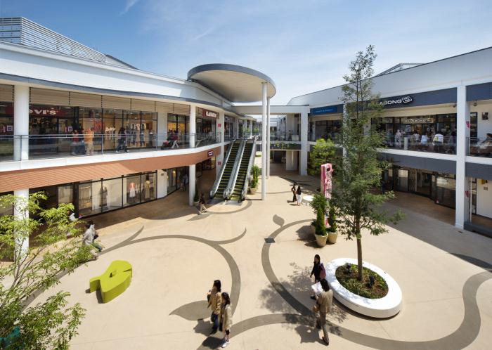 ショッピングセンター　三井アウトレットパーク入間（ショッピングセンター）まで1500m