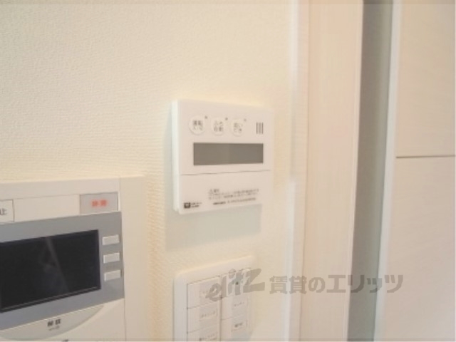 その他設備　給湯器リモコン