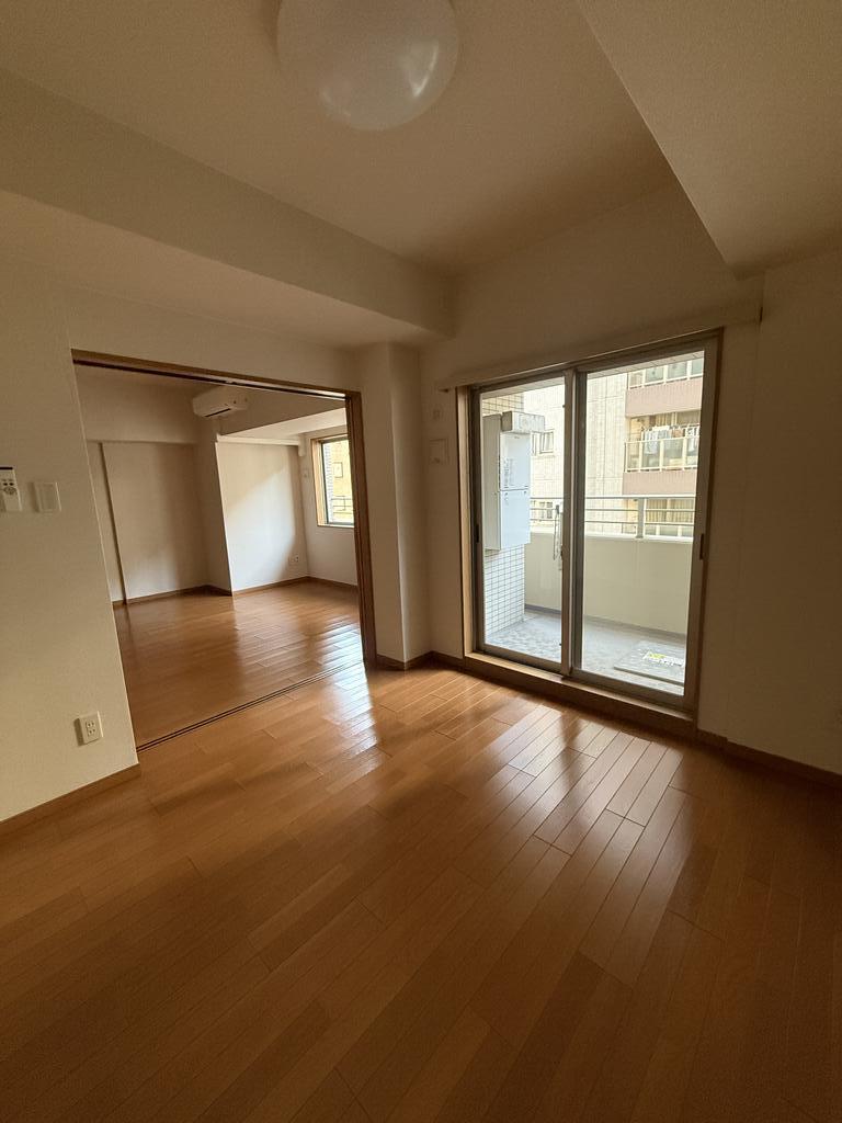 居室・リビング　※参考画像（別室）