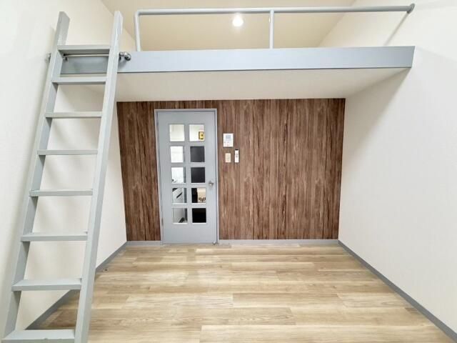 居室・リビング　※写真反転タイプ