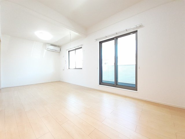 居室・リビング　居間です