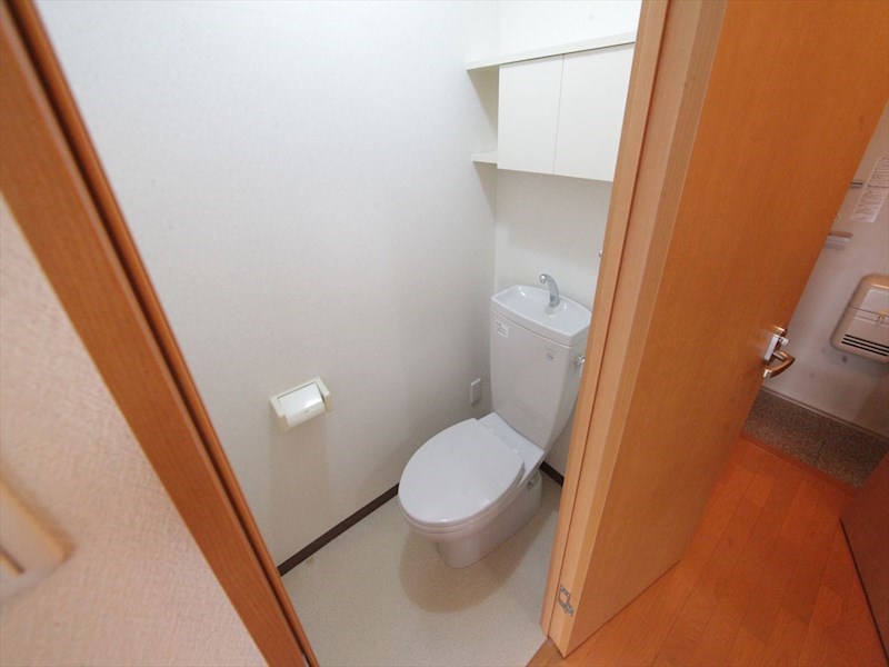 トイレ　洋式トイレ（温水洗浄便座設置可）