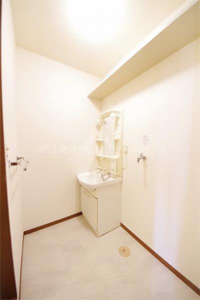 洗面設備　洗髪洗面化粧台