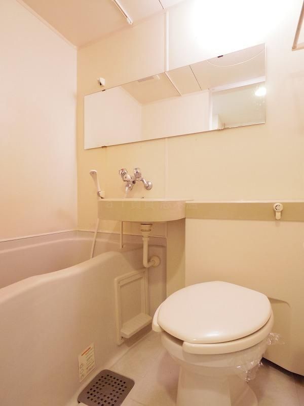 バス・シャワールーム　洗面