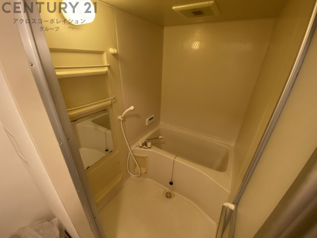 バス・シャワールーム　追い炊き機能付き♪