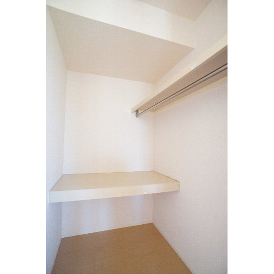 収納　ウォークインクローゼット