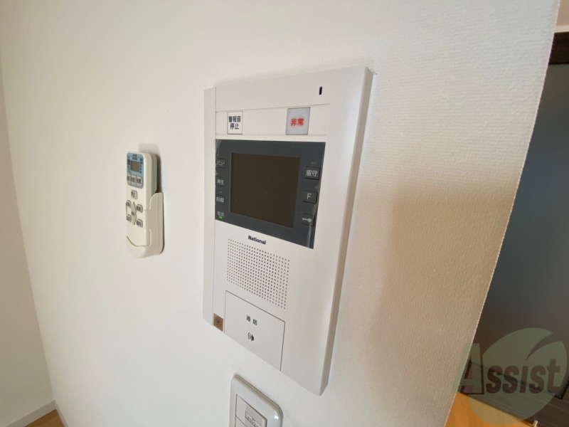 セキュリティ　ＴＶモニター付インターホンです。来客者の顔が見えるので安心！