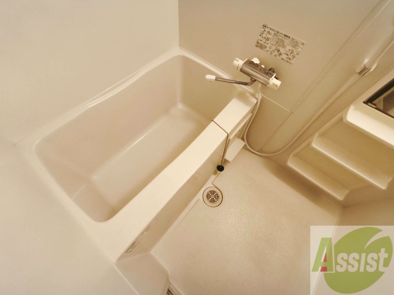 バス・シャワールーム　お風呂です。ゆっくりお風呂につかるのも体に良いですね～