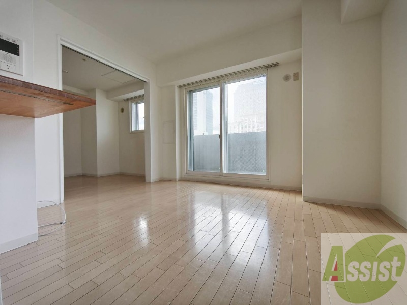 居室・リビング　広くてキレイなお部屋が広がっていて、充実した生活が送れそう。