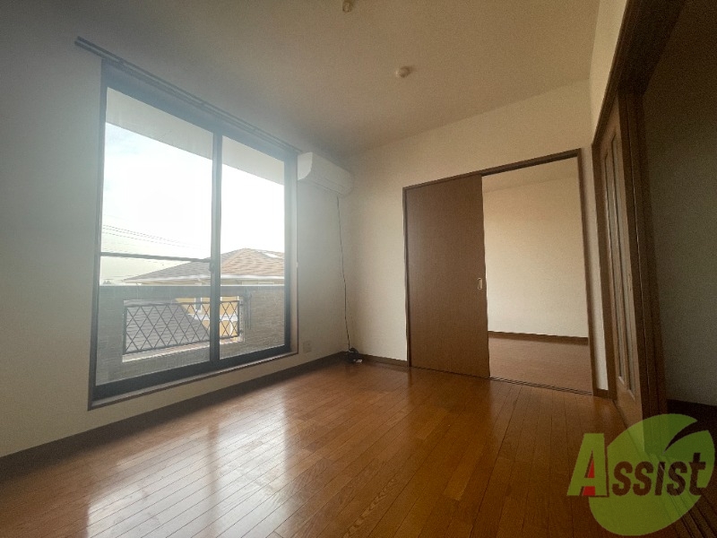 居室・リビング　リビングになります。伸び伸び出来そうですね。