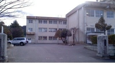中学校　福島市立渡利中学校（中学校）まで559m