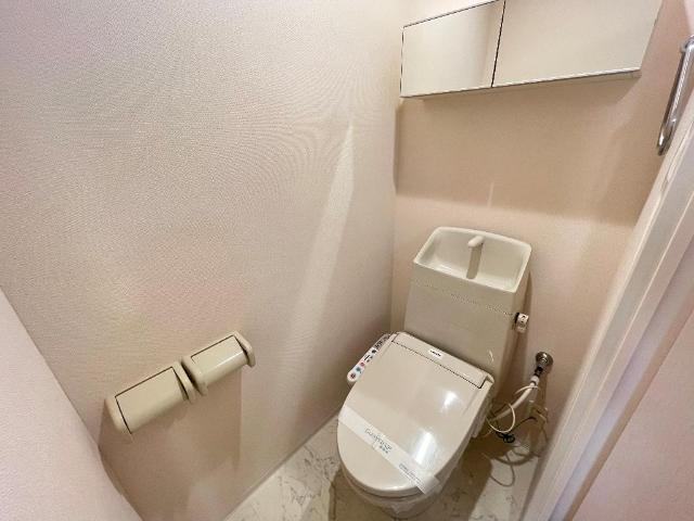 トイレ　シャワー付トイレ