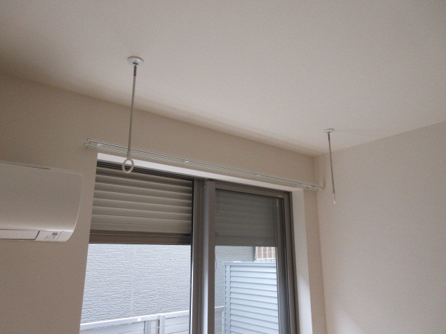 その他設備　雨の日も安心　室内物干フック　安心の防犯シャッター