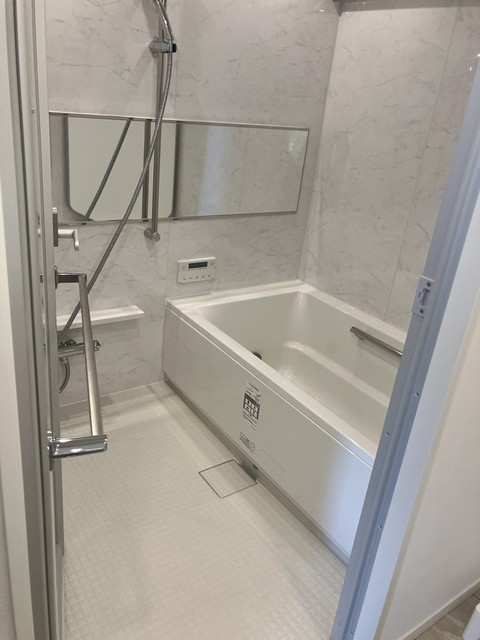 バス・シャワールーム　※写真は同タイプ住戸です。