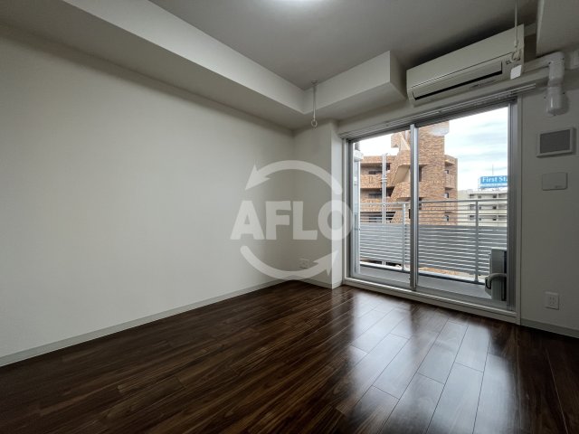 居室・リビング　コンフォリア江坂広芝町　リビング