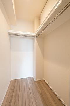 収納　ウォークインクローゼット※別部屋参考写真