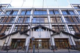 小学校　台東区立蔵前小学校（小学校）まで444m