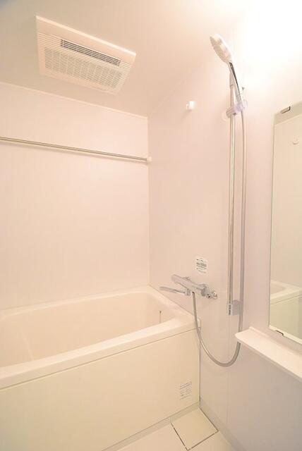 バス・シャワールーム　※カラータイプ異なります