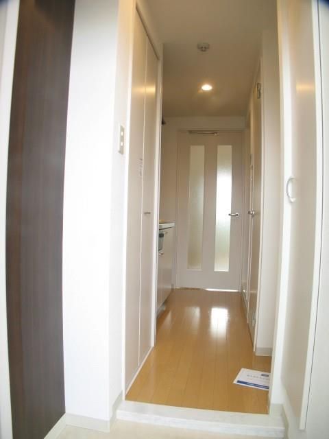 玄関　別部屋参考写真となります