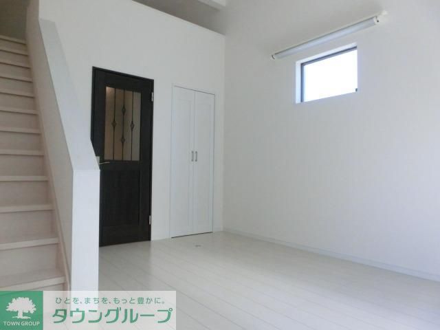 居室・リビング　ロフトへの階段です