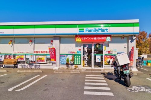 コンビニ　ファミリーマート 小平上水本町店（コンビニ）まで373m