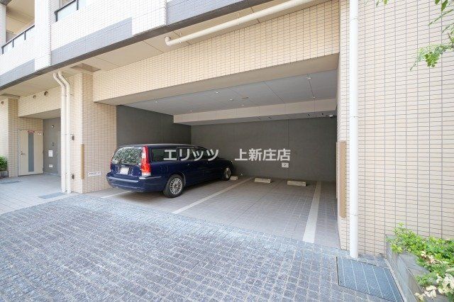 駐車場　駐車場