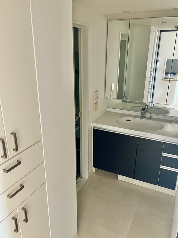 洗面設備　身支度に便利な洗面台♪