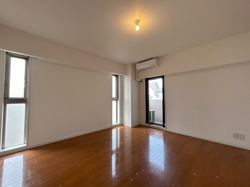 居室・リビング　※別部屋参考写真