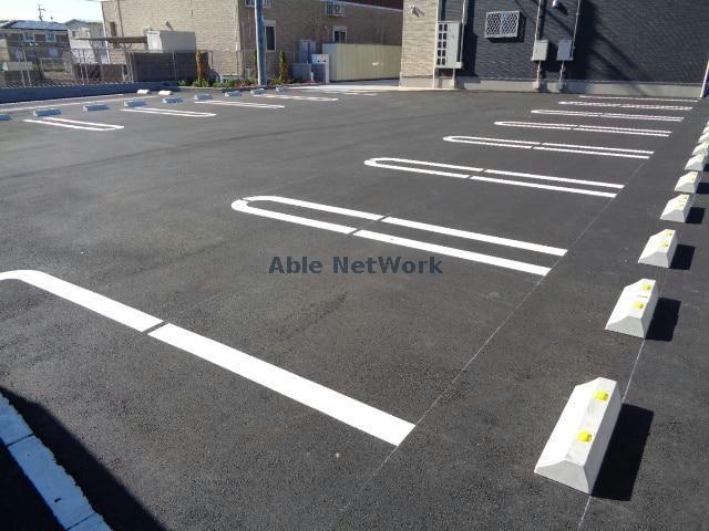 駐車場　駐車場