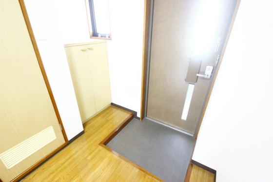 玄関　※別部屋の写真です