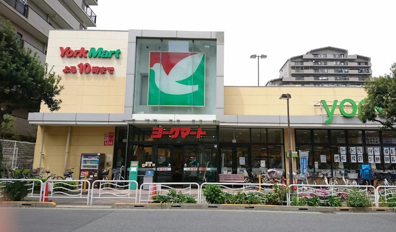 スーパー　ヨークマート東砂店（スーパー）まで813m