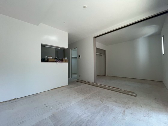 居室・リビング　※他の部屋の写真です