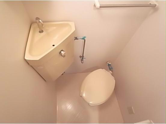 トイレ　※別部屋写真