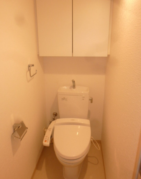 トイレ　※別部屋の参考写真です。
