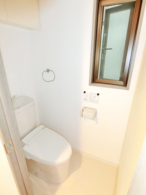 トイレ　※同建物参考写真