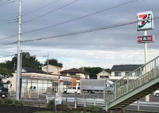 コンビニ　セブンイレブン（コンビニ）まで1344m