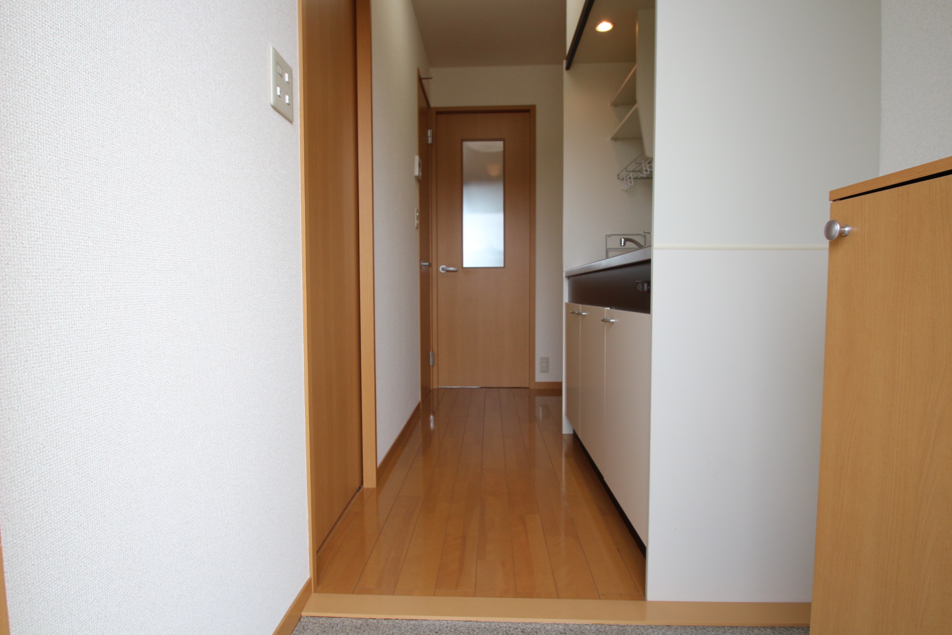 玄関　同建物別号室