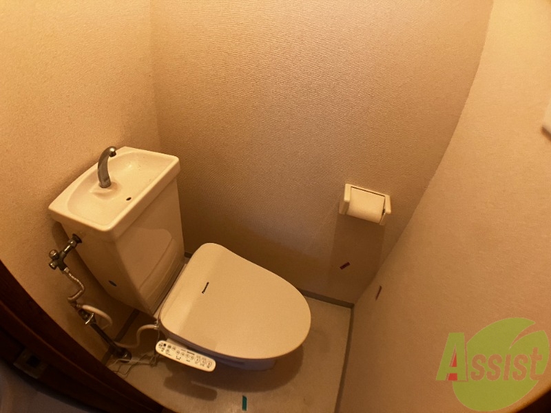 トイレ　トイレとお風呂が別なので清潔に使えて嬉しいですね。