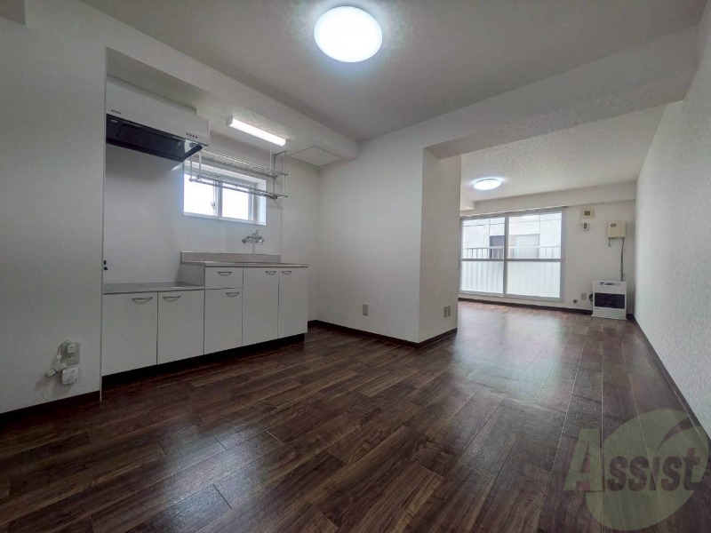 居室・リビング　広くてキレイなお部屋が広がっていて、充実した生活が送れそう。