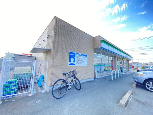 コンビニ　ファミリーマートみくも中道店（コンビニ）まで515m