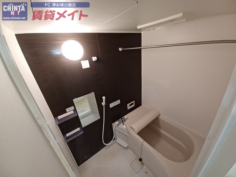バス・シャワールーム　別部屋参考写真
