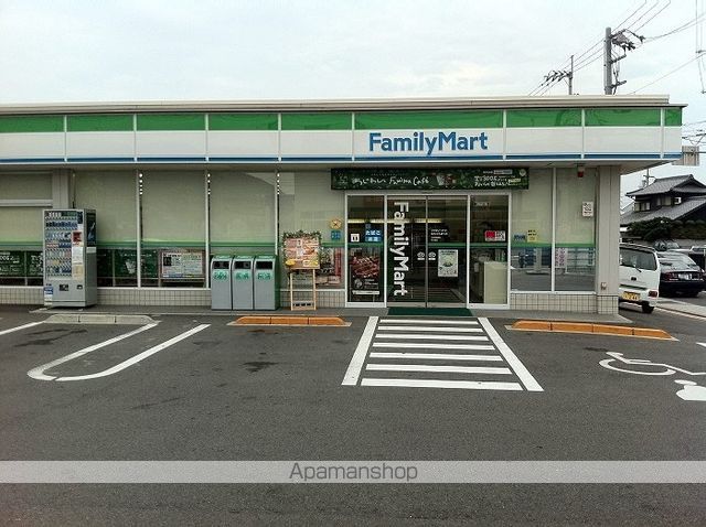コンビニ　ファミリーマート高松中央通り店（コンビニ）まで437m