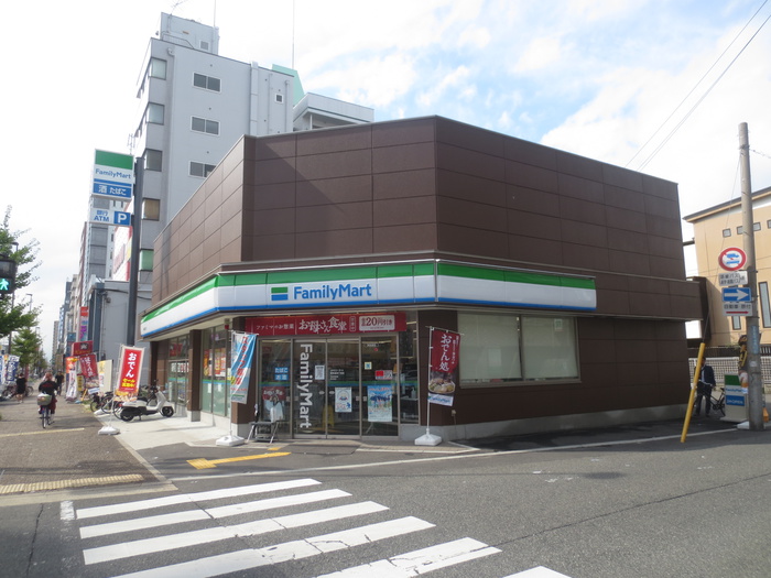 コンビニ　ファミリーマート（コンビニ）まで170m