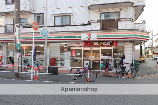 コンビニ　セブンイレブン（コンビニ）まで167m