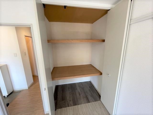 収納　リフォーム前の写真です。