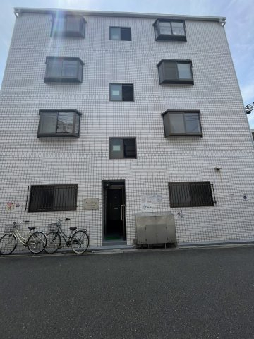建物外観　落ち着いた雰囲気の外観です