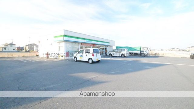 コンビニ　ファミリーマート川越上寺山西店（コンビニ）まで155m