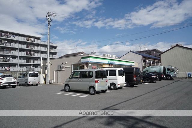 コンビニ　ファミリーマート 甚目寺桜田店（コンビニ）まで284m